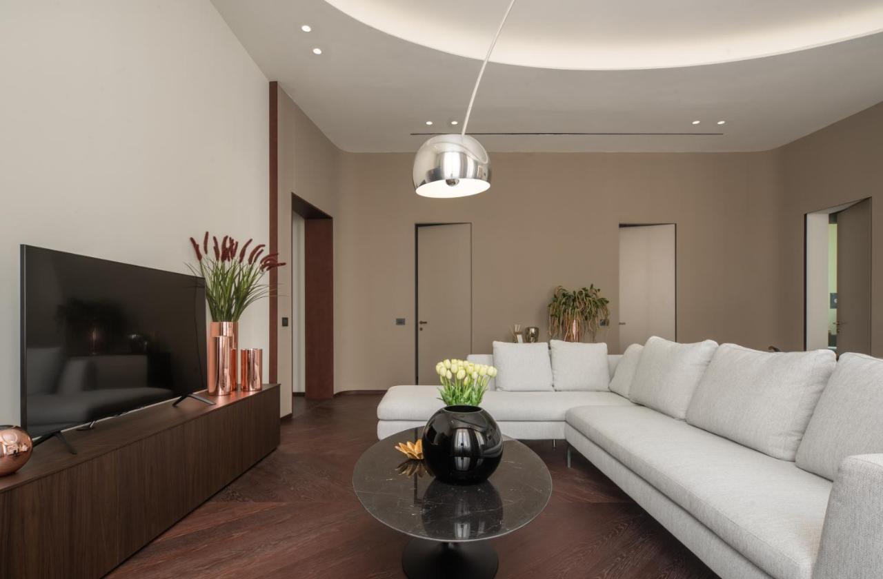 Sant'Ambrogio Luxury Apartment R&R มิลาน ภายนอก รูปภาพ