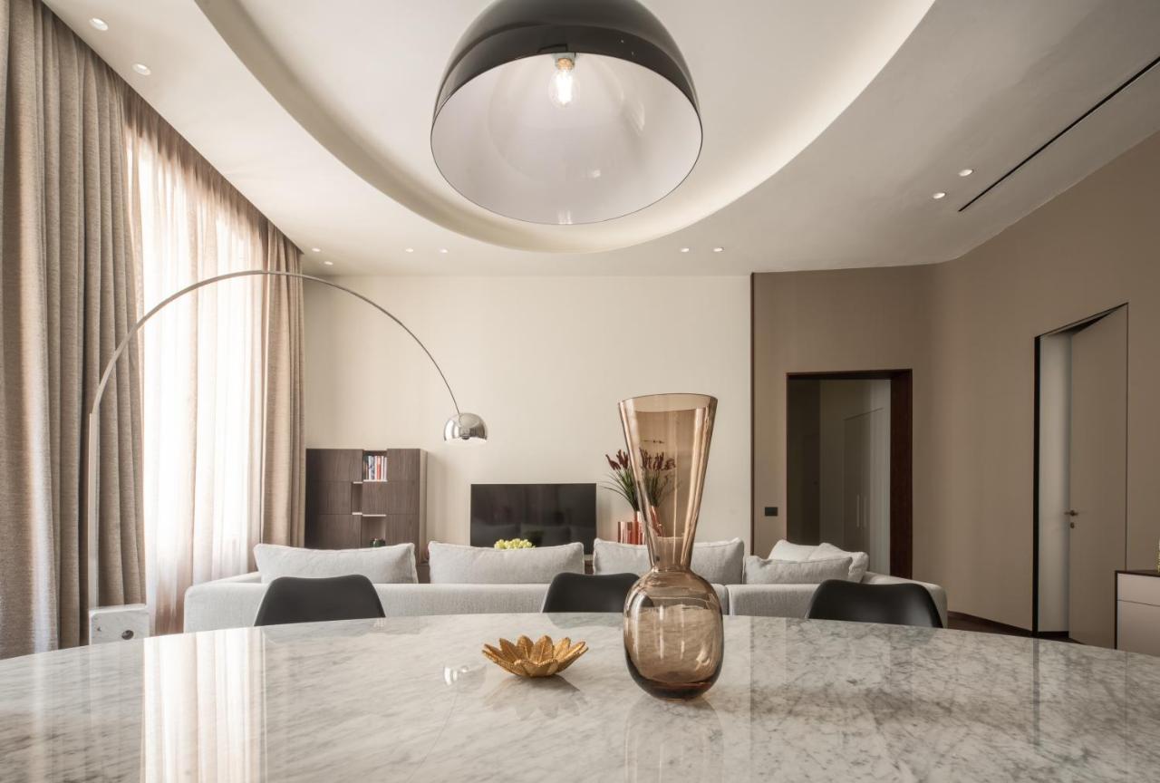 Sant'Ambrogio Luxury Apartment R&R มิลาน ภายนอก รูปภาพ